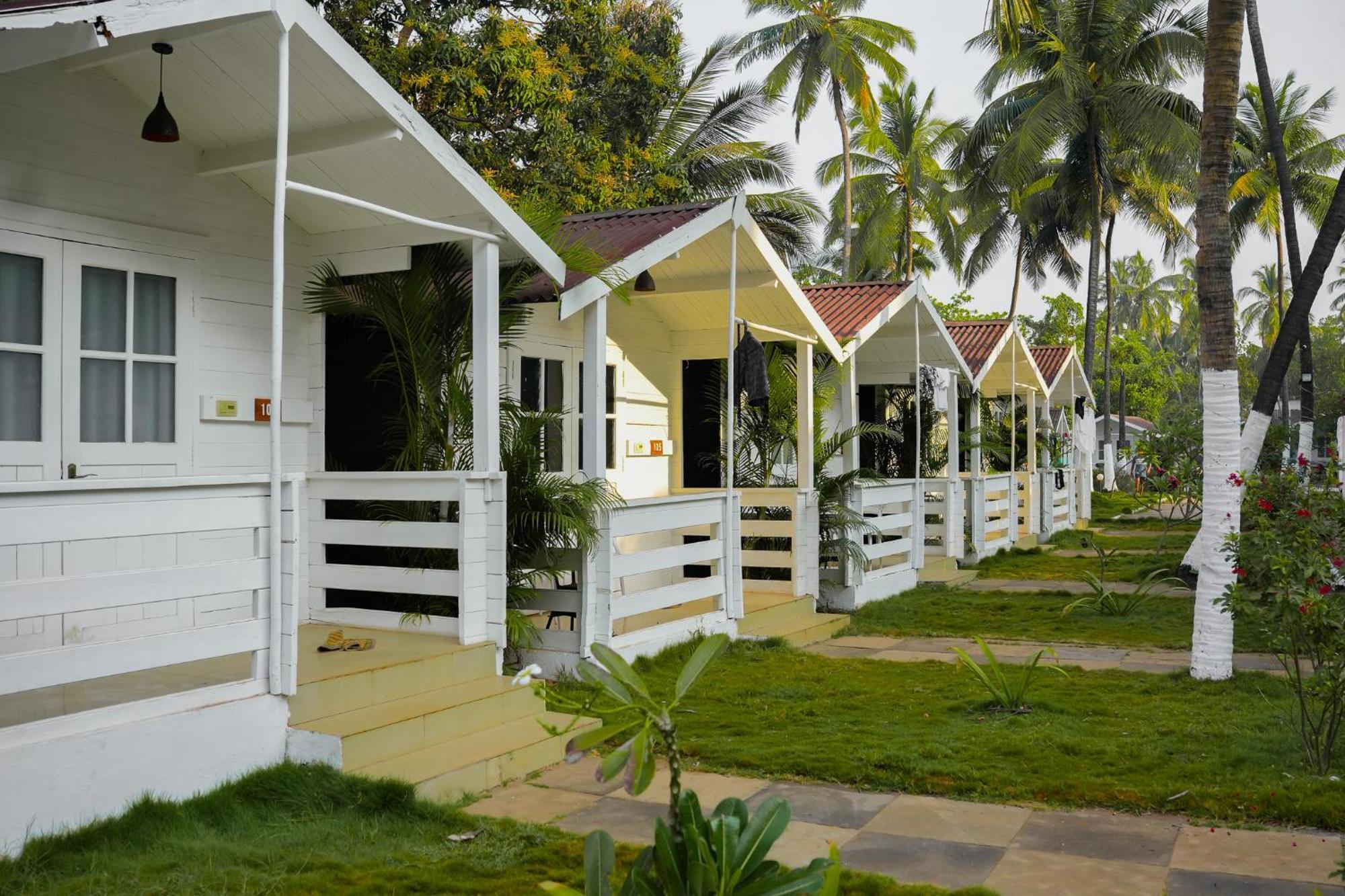 Seabliss Cottages Morjim Buitenkant foto
